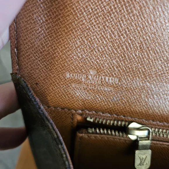 Louis Vuitton Cognac and Dark Brown Wallet - Picture 11 of 16